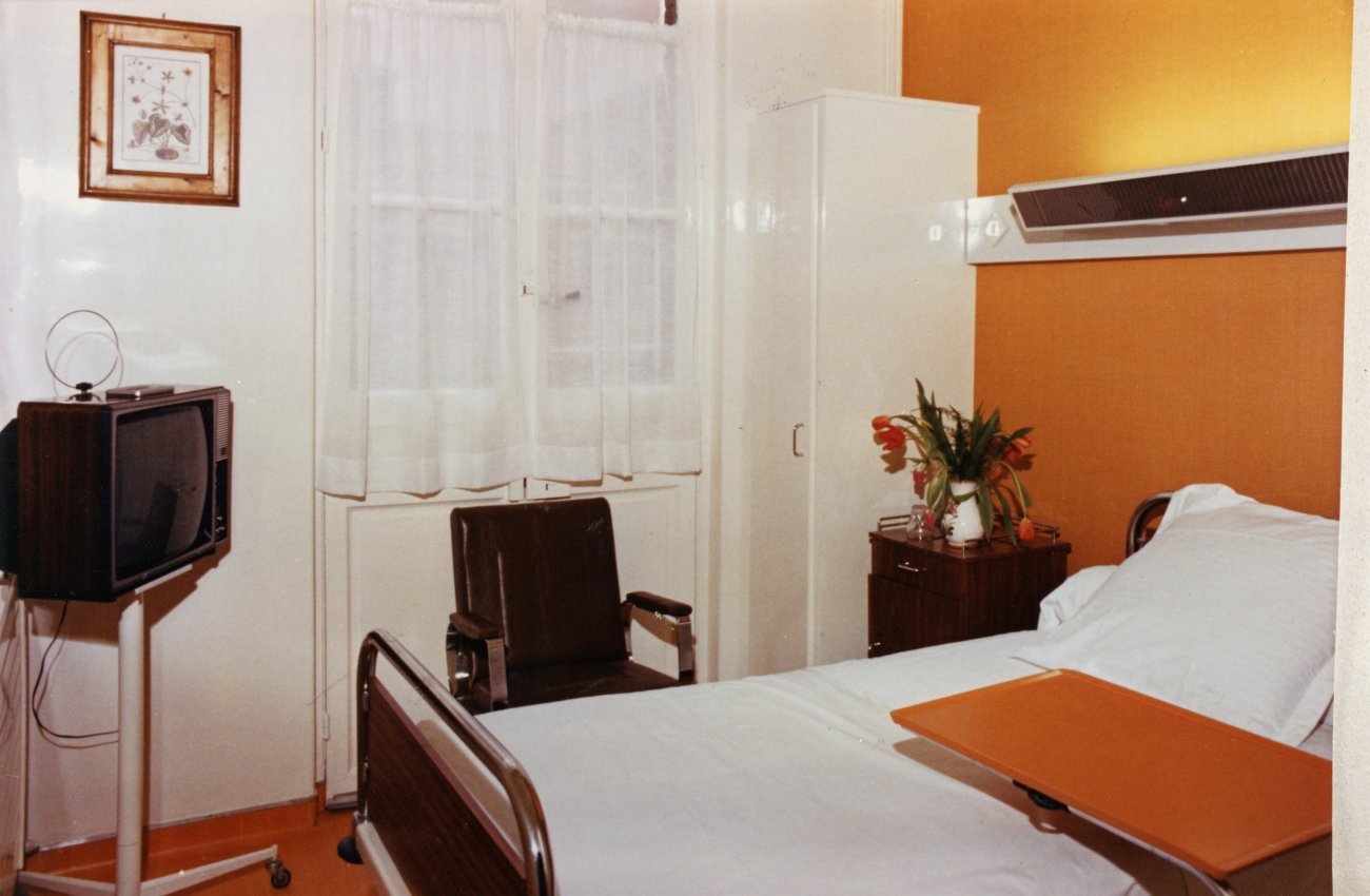 Chambre à l’hôpital Pasteur après 1983 - Institut Pasteur Chambre à l’hôpital Pasteur après 1983 - Institut Pasteur